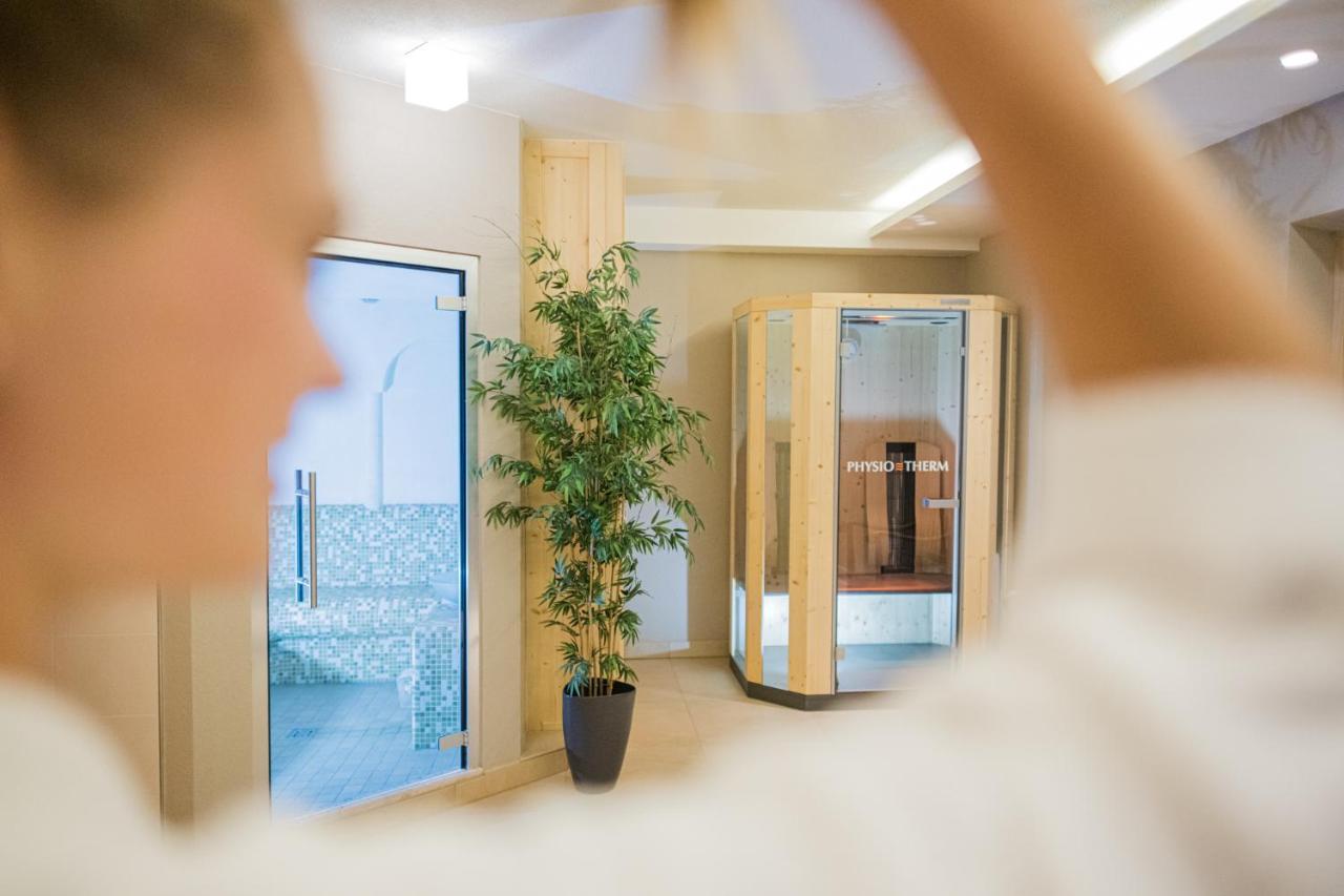 Myloisl Apartments Лутаго Екстериор снимка