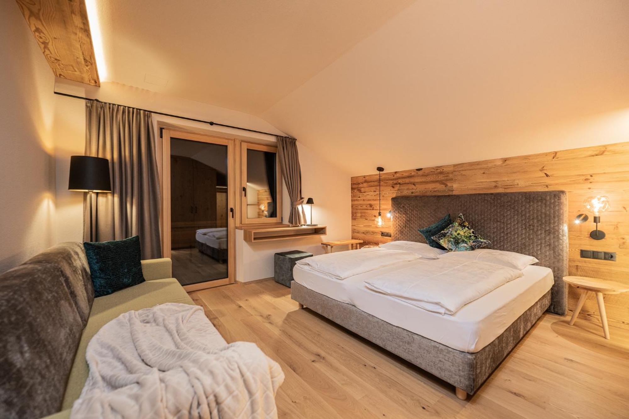 Myloisl Apartments Лутаго Екстериор снимка